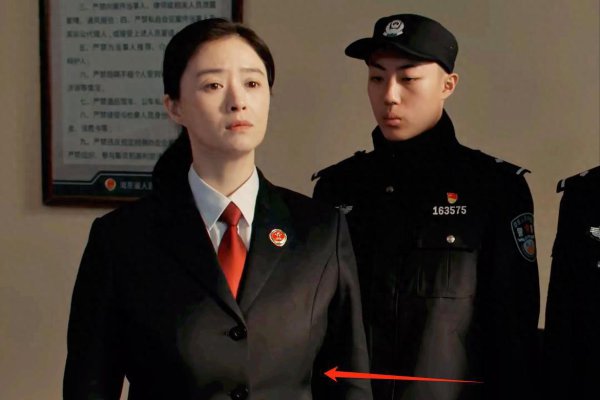 女演员体魄有多挫折？《以法之名》蒋欣一亮相，才知谈啥是压迫力